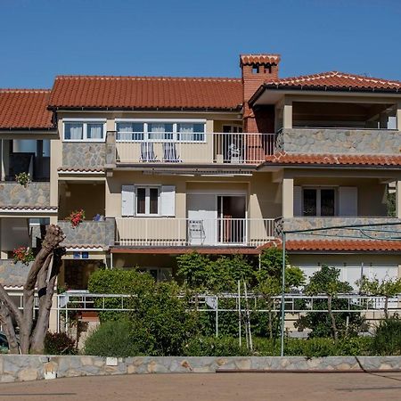 Apartmani Ana & Milo Лопар Екстериор снимка