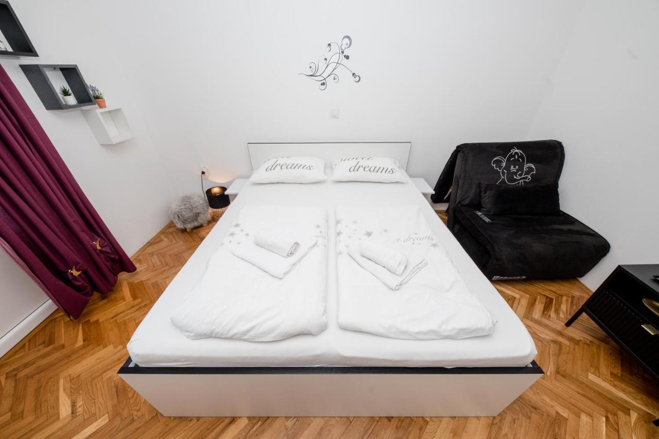 Apartmani Ana & Milo Лопар Екстериор снимка