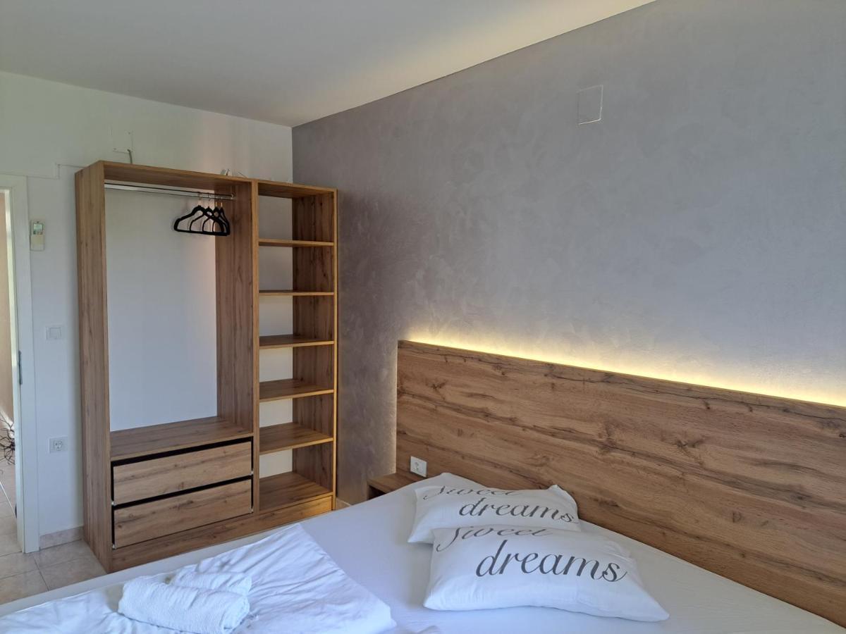 Apartmani Ana & Milo Лопар Екстериор снимка