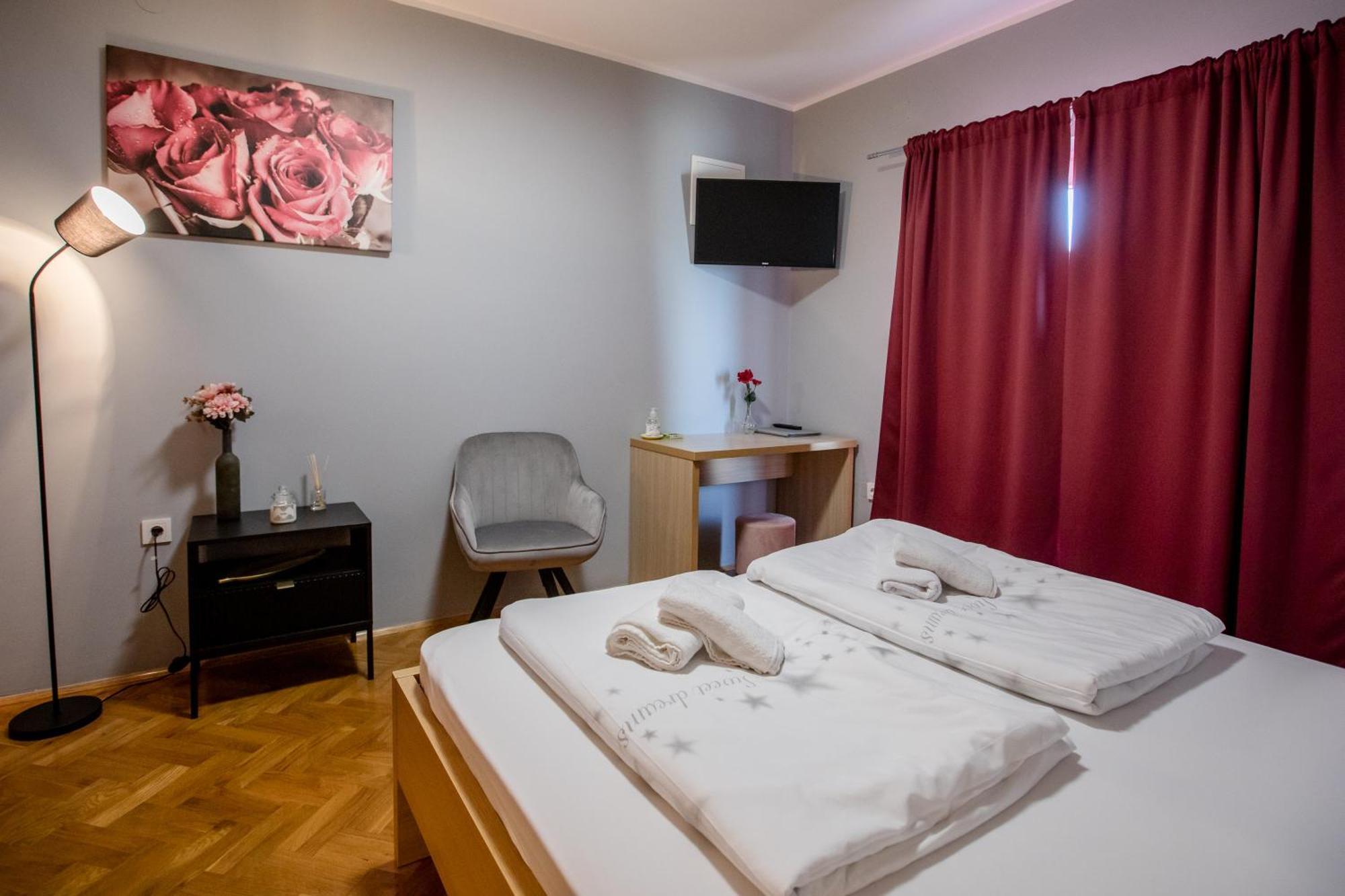 Apartmani Ana & Milo Лопар Стая снимка